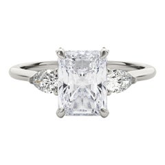 GIA 1.6ct Radiante a tre pietre decorato Gallery (a) Gallery  Anello con diamante