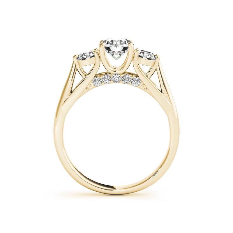 GIA Anillo de diamantes de oro amarillo de 18 quilates con puente decorado de tres piedras redondas de 1,6 quilates en Nuevo estado para la venta en New York, NY
