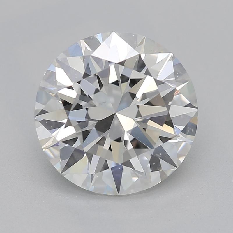 Elegamment conçue, cette bague en diamant est ornée d'une superbe pierre centrale, un diamant rond certifié par la GIA pesant 1.7. D'une brillance captivante, le diamant présente une pureté exquise F et un degré de pureté SI1, ce qui lui permet de