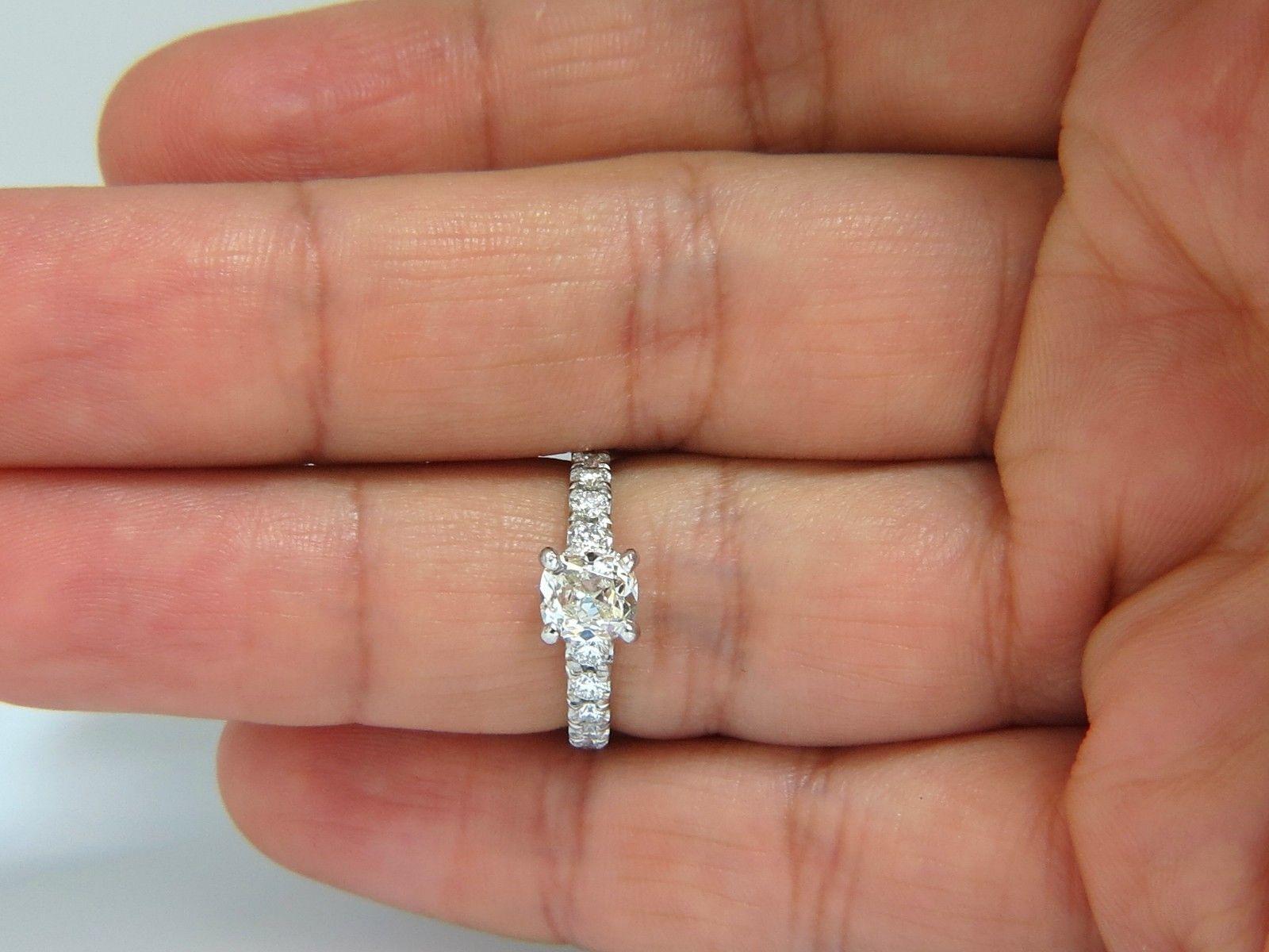 GIA Bague diamant taille coussin de 1,71 carat Platine I/VS en vente 3