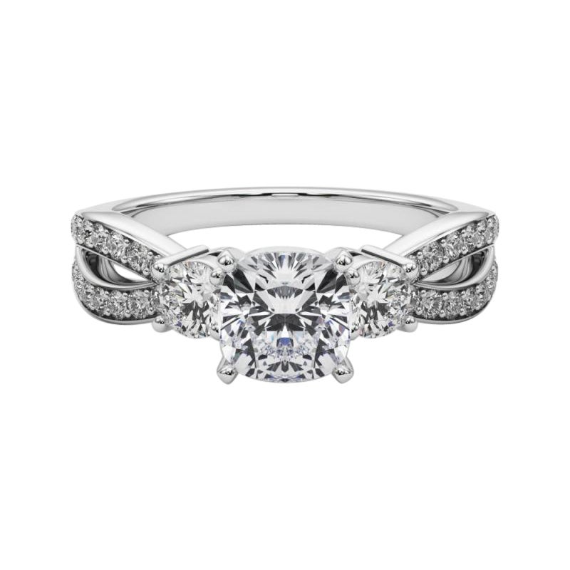 GIA 1,71ct Cuscino a tre pietre con gambo diviso e pavé in oro bianco 18K Anello con diamanti