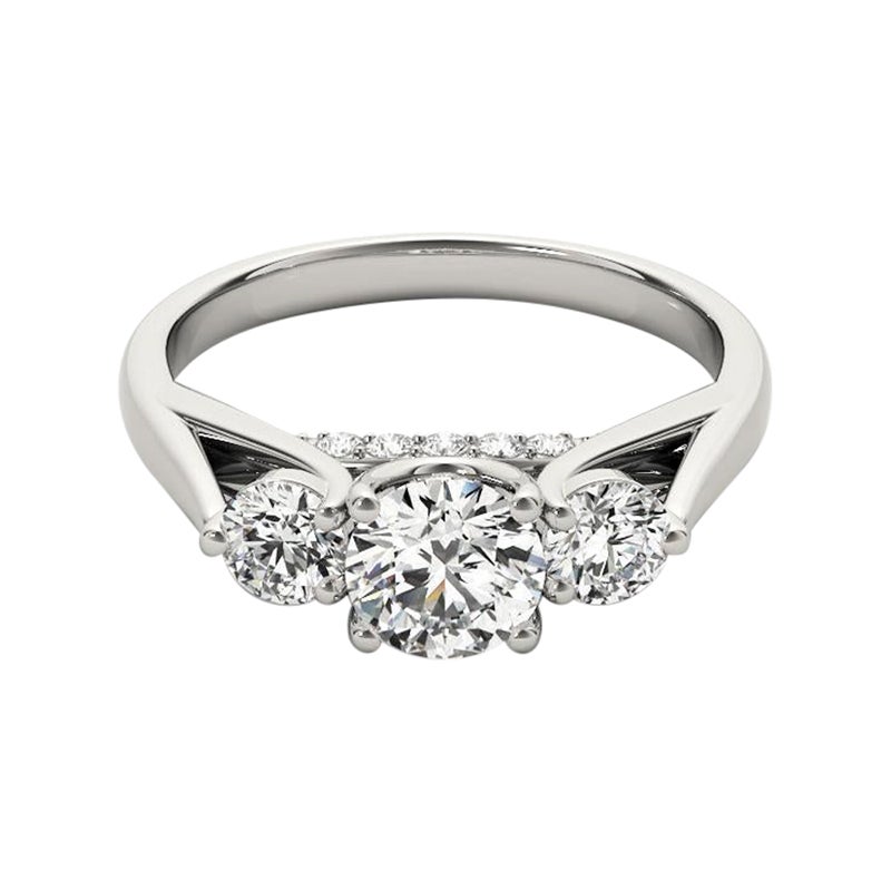 GIA 1,71ct Anello di diamanti a tre pietre rotonde con ponte decorato in oro bianco 18 carati