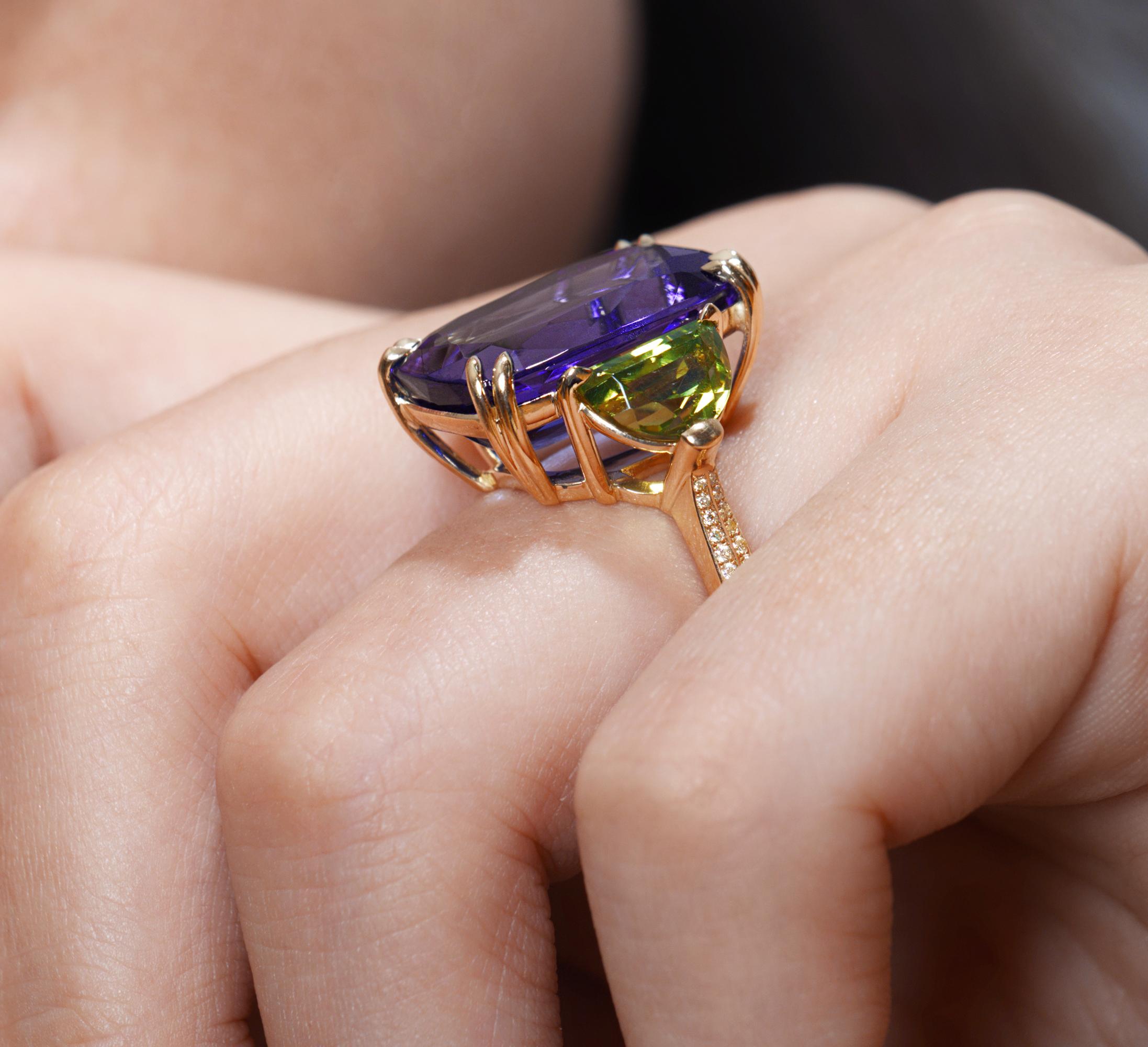 GIA 17.23ct Deep Blue Violet Cushion Tanzanite Peridot and Diamond Trilogy Ring 7
