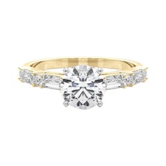 GIA 1,72ct Anello con diamanti tondi e baguette a fascia in oro giallo 18K