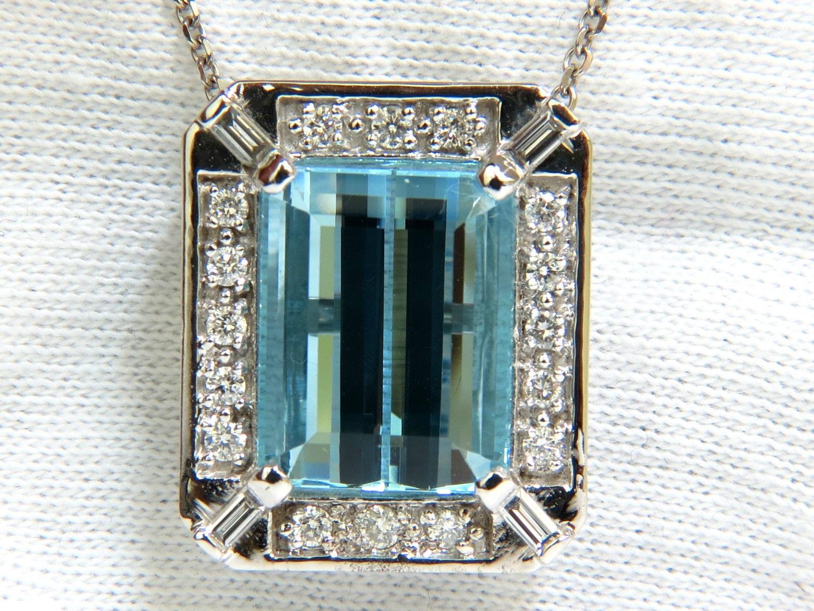 GIA 17.39 Carat Natural Gem Aquamarine Diamond Pendant and Chain 14 Karat For Sale 1