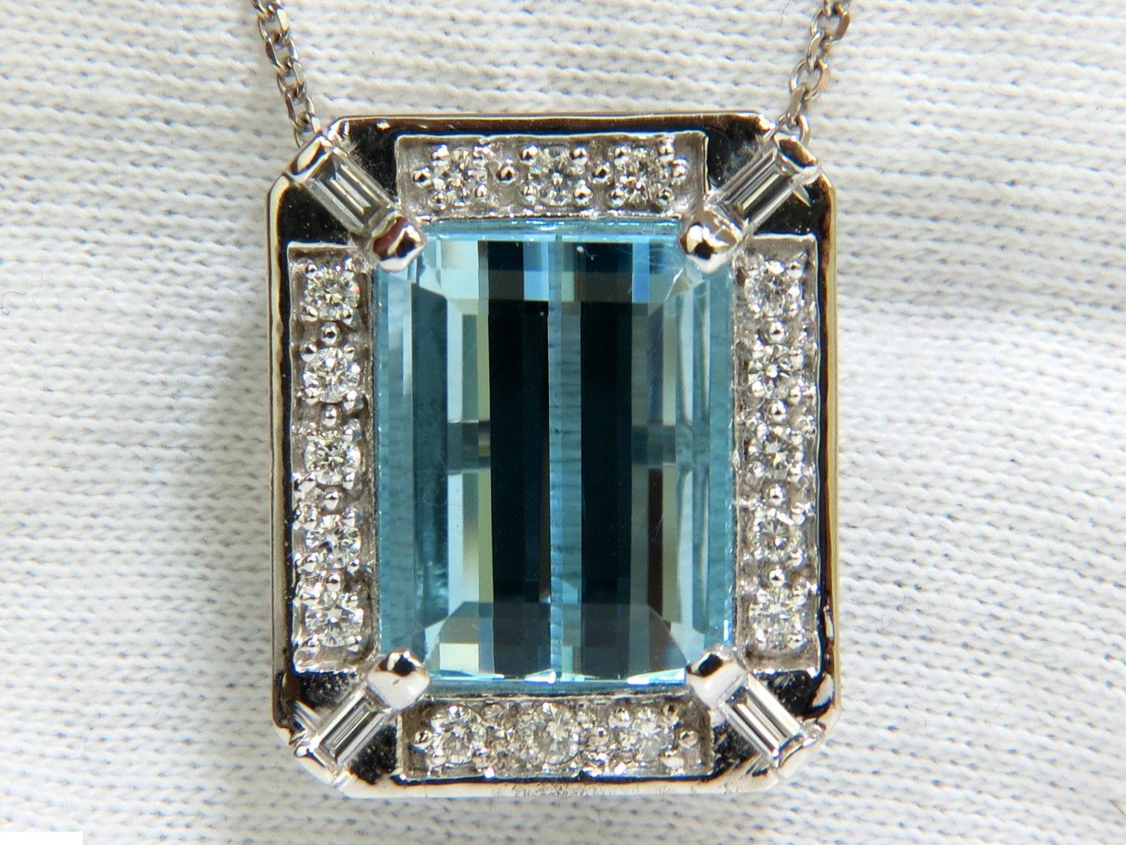 GIA 17.39 Carat Natural Gem Aquamarine Diamond Pendant and Chain 14 Karat For Sale 4