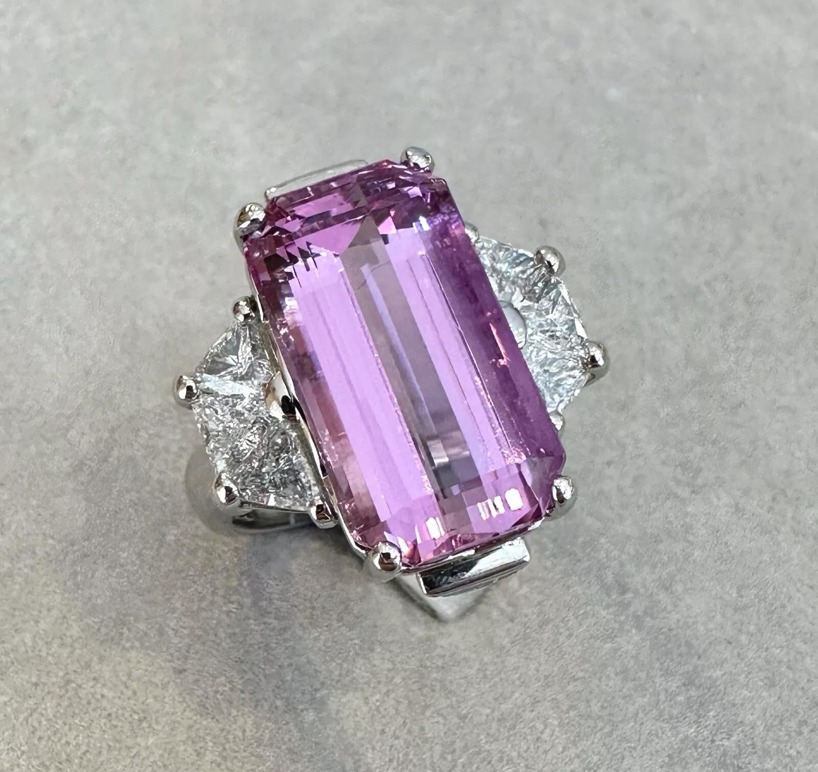 GIA 17.47 carats Pink Topaz and Diamond Ring in Platinum For Sale 1