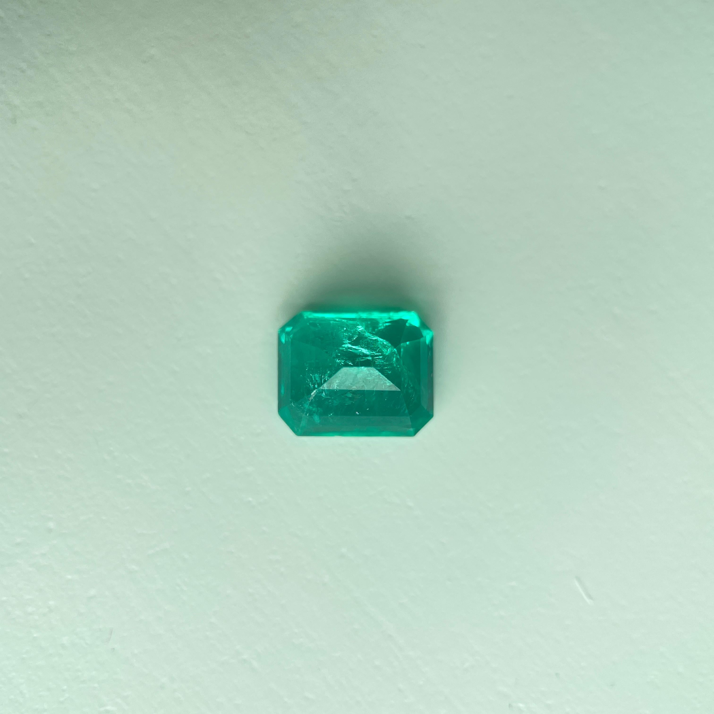 Ottagono GIA 1.75ct Colombia Emerald -Clarity Enhanced (F2)- (7.94 x 6.36 x 4.87 ) in vendita