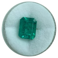 GIA 1.75ct Colombia Emerald -Clarity Enhanced (F2)- (7.94 x 6.36 x 4.87 )