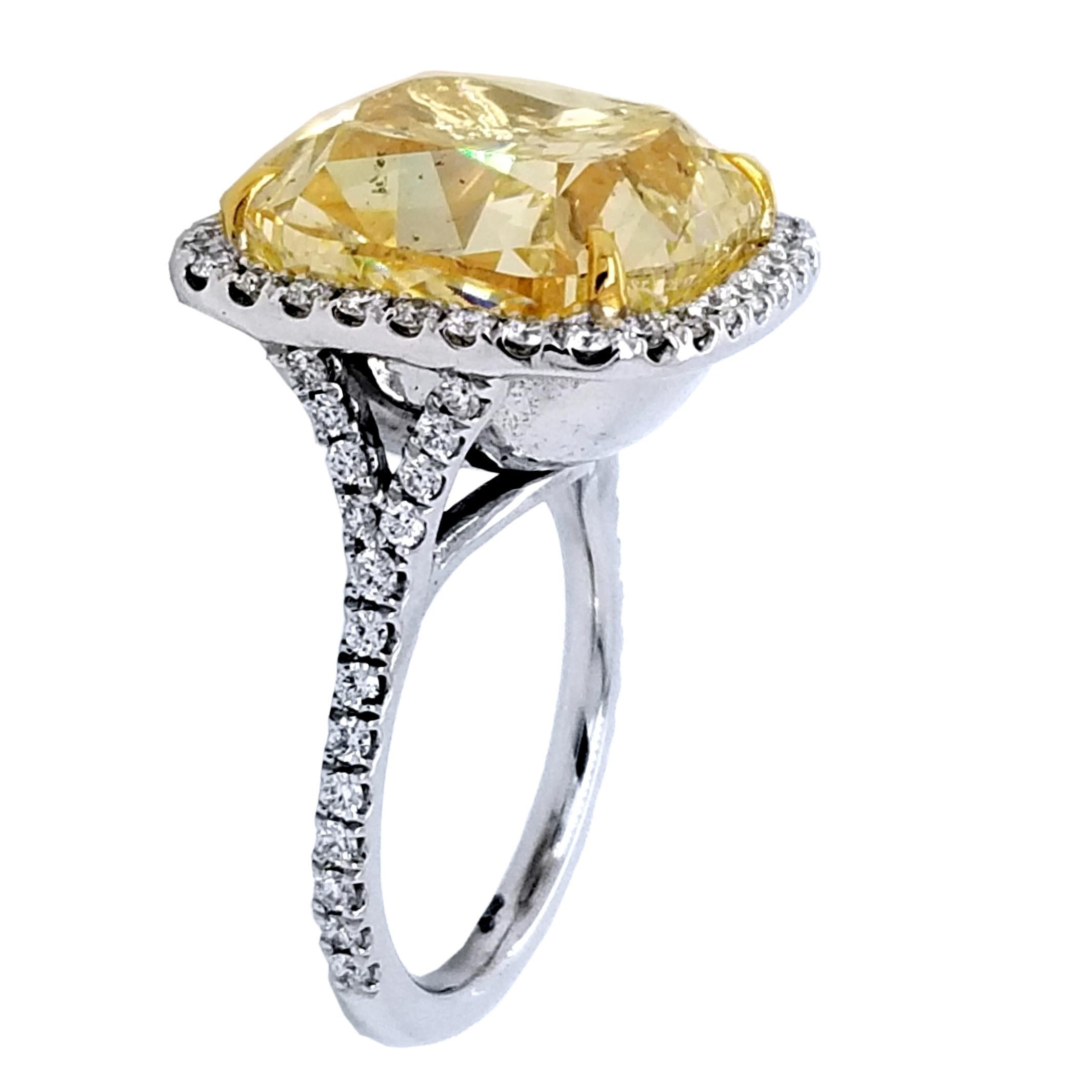 Cushion Cut GIA 17.63 Ct Yellow SI2 Cushion Diamond Pave 18K Engagement Ring with Halo For Sale
