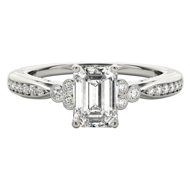 GIA 1.7ct Anello di diamanti con castone a smeraldo, nastro antico e ponte con punte