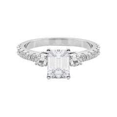 GIA 1.7ct Smeraldo a tre pietre con gambo di diamante  Anello con diamante