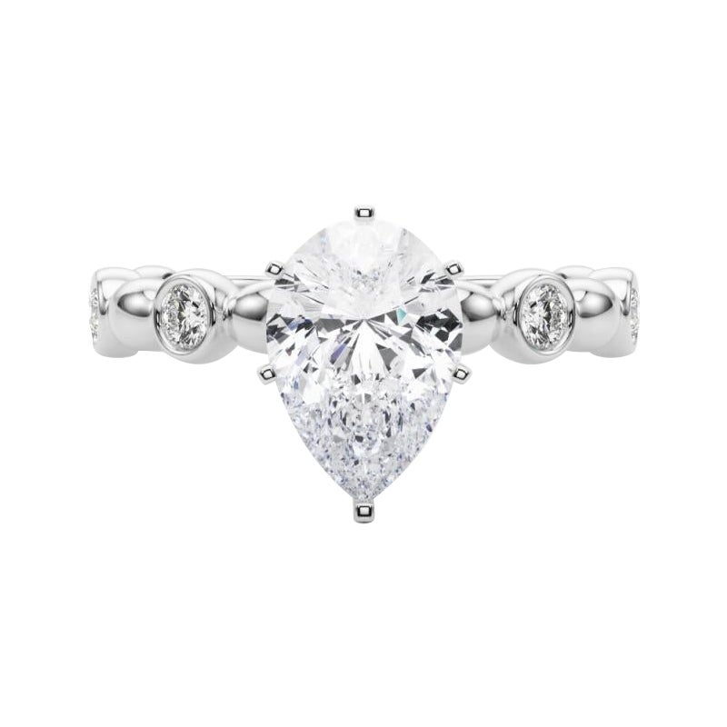 GIA 1,7ct Pear Side Stone Bezel Band Solitaire White Gold Diamond Ring in vendita