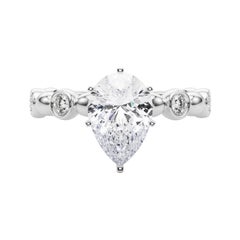 GIA 1,7ct Pear Side Stone Bezel Band Solitaire White Gold Diamond Ring