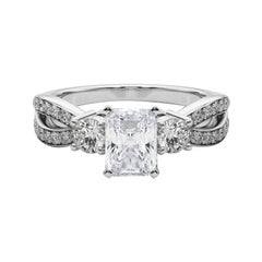 GIA 1,7ct Radiante a Tre Pietre Split Shank Pave  Anello con diamante