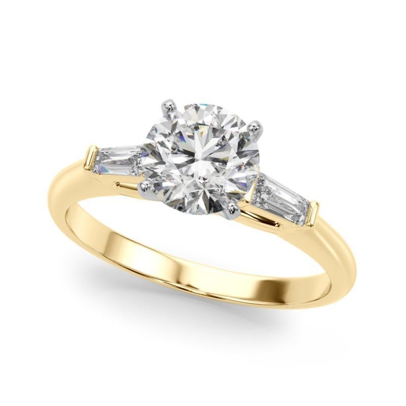 GIA 1,7ct Round Three-Stone Tapered Baguette 18K Yellow Gold Diamond Ring (bague à diamant en or jaune de 1,7ct) Pour femmes en vente