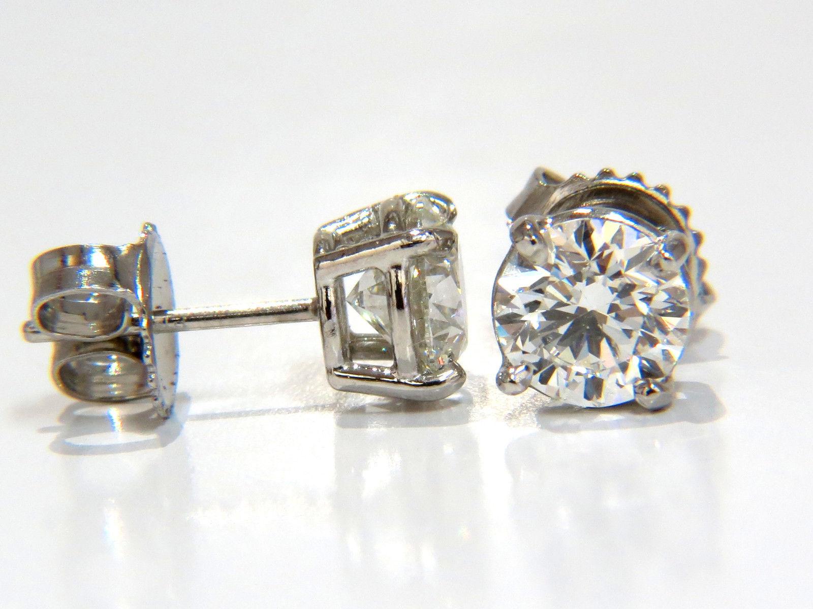 GIA 1.80 Carat Natural Round Brilliant Diamond Stud Earrings Platinum Ideal For Sale 2