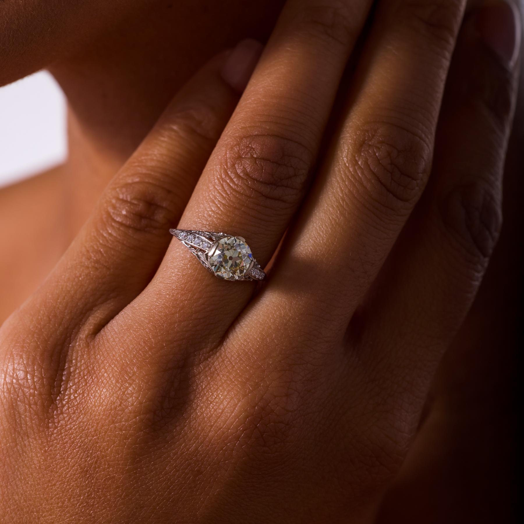 Bague de fiançailles en or blanc 14k GIA 1,82 carat diamant taille européenne ancienne Pour femmes en vente