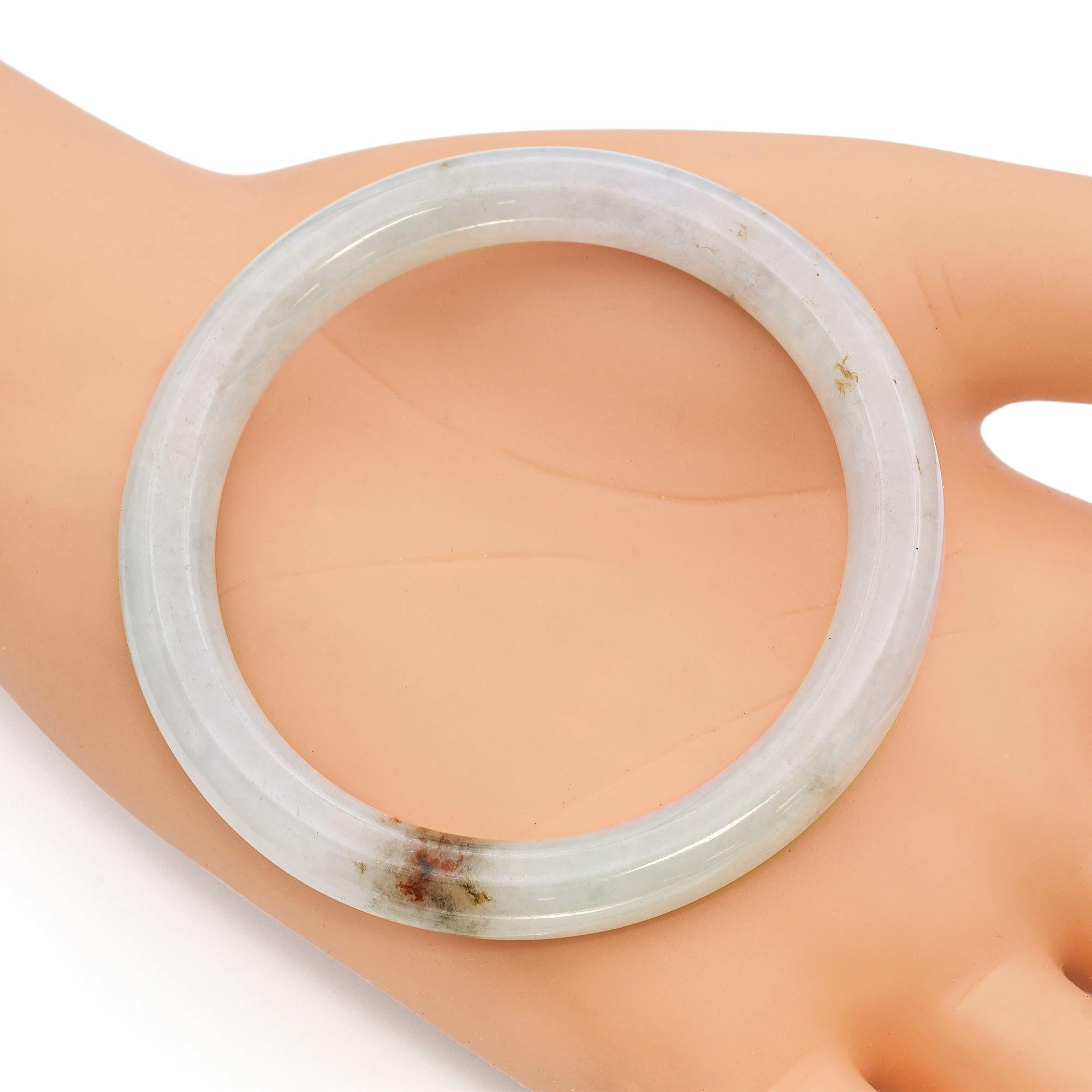 Taglio rotondo GIA 182.95Ct Bracciale di giada traslucido grigio chiaro marrone di grado A con giada di giada in vendita