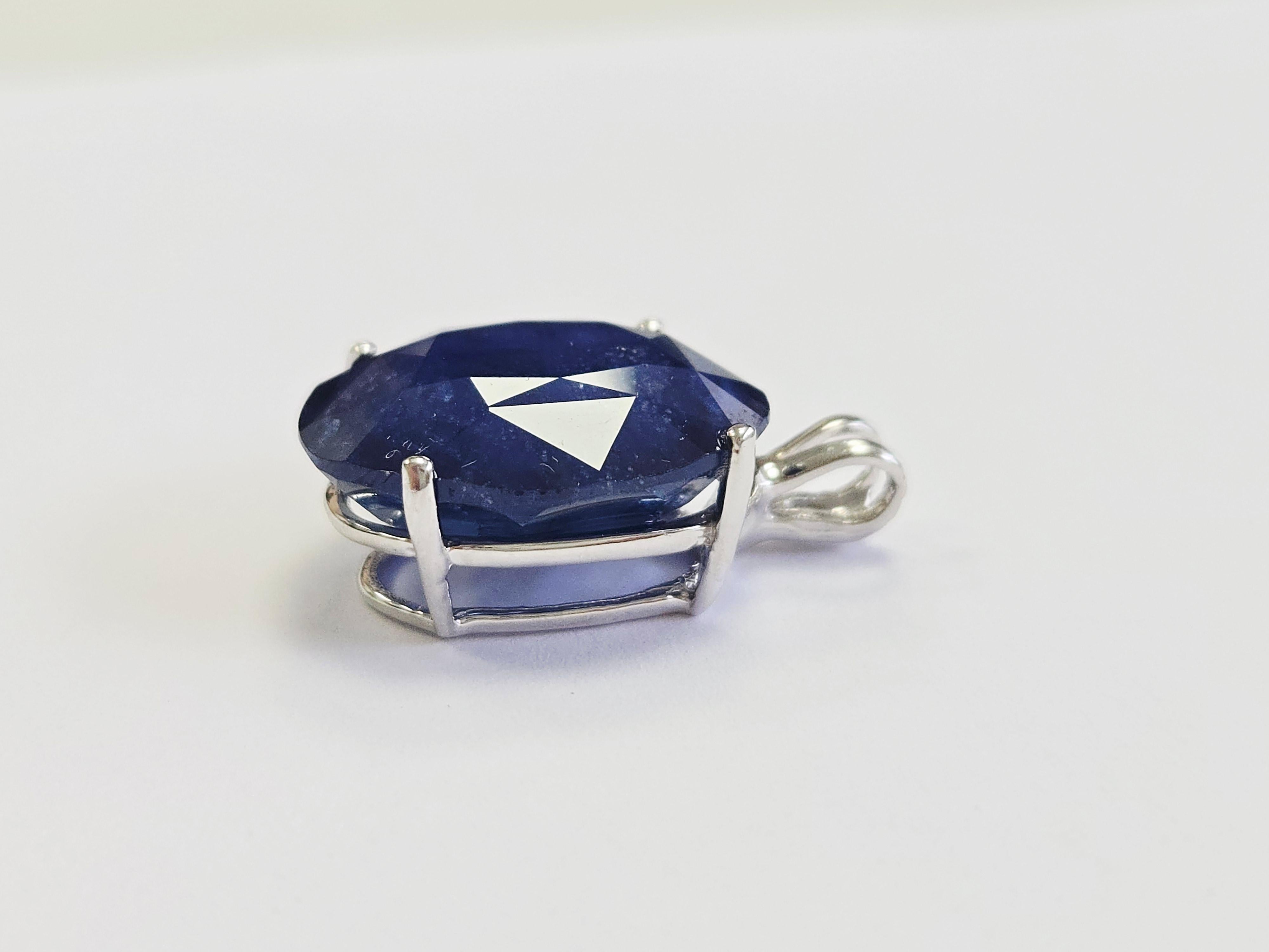 GIA 18.44 carati di zaffiro blu naturale di forma ovale In condizioni Nuovo in vendita a Great Neck Plaza, NY