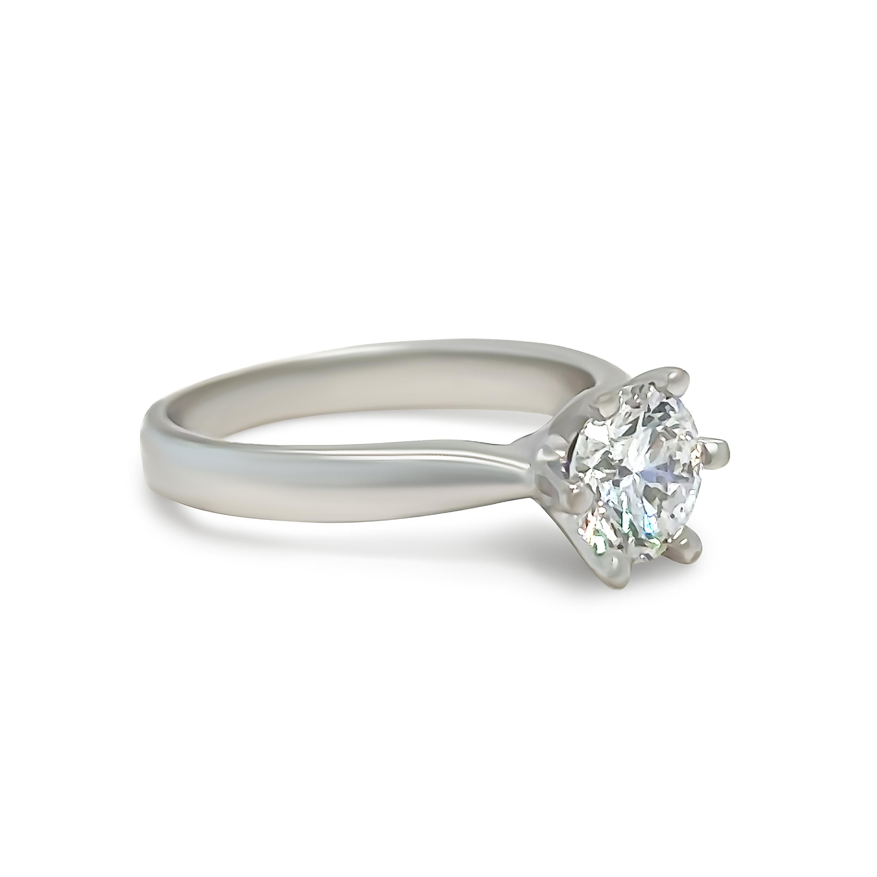 Round Cut GIA 18ct White Gold Diamond Engagement Ring 0.80ct For Sale