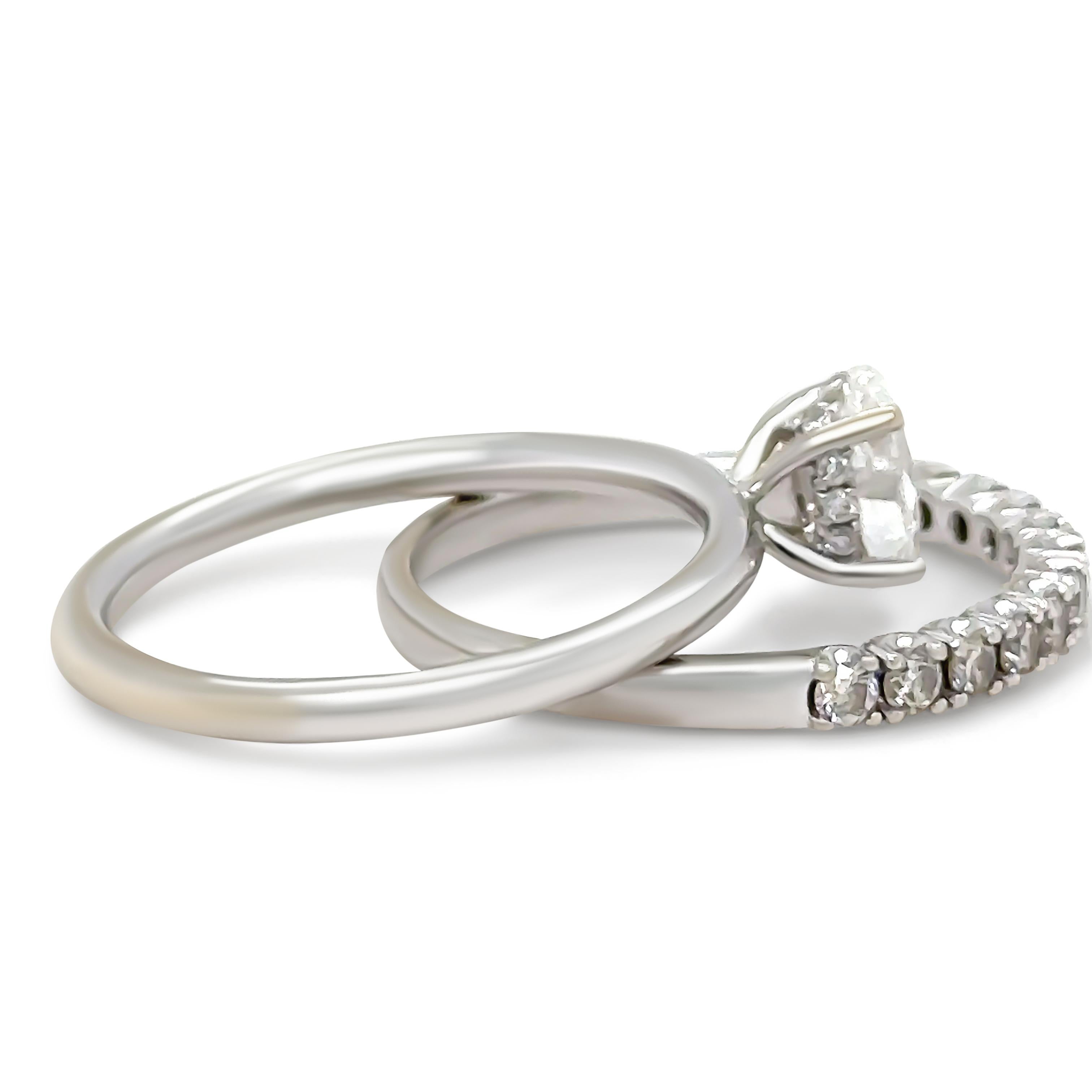 Oval Cut GIA 18ct White Gold Diamond Engagement Ring Set 1.04ct For Sale