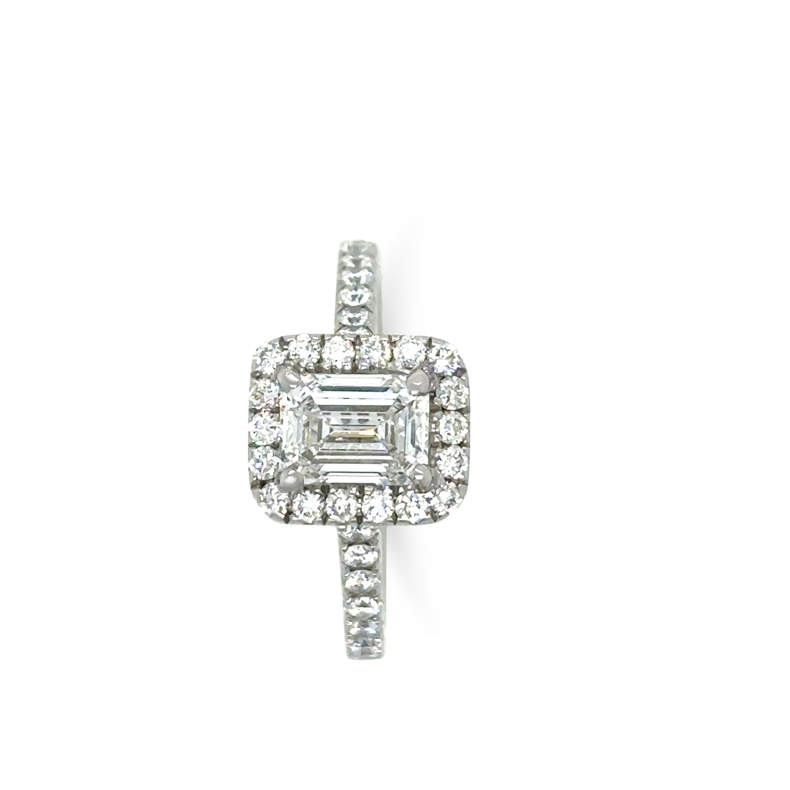 GIA 18ct White Gold Emerald Cut Diamond Engagement Ring 1.59ct For Sale 3