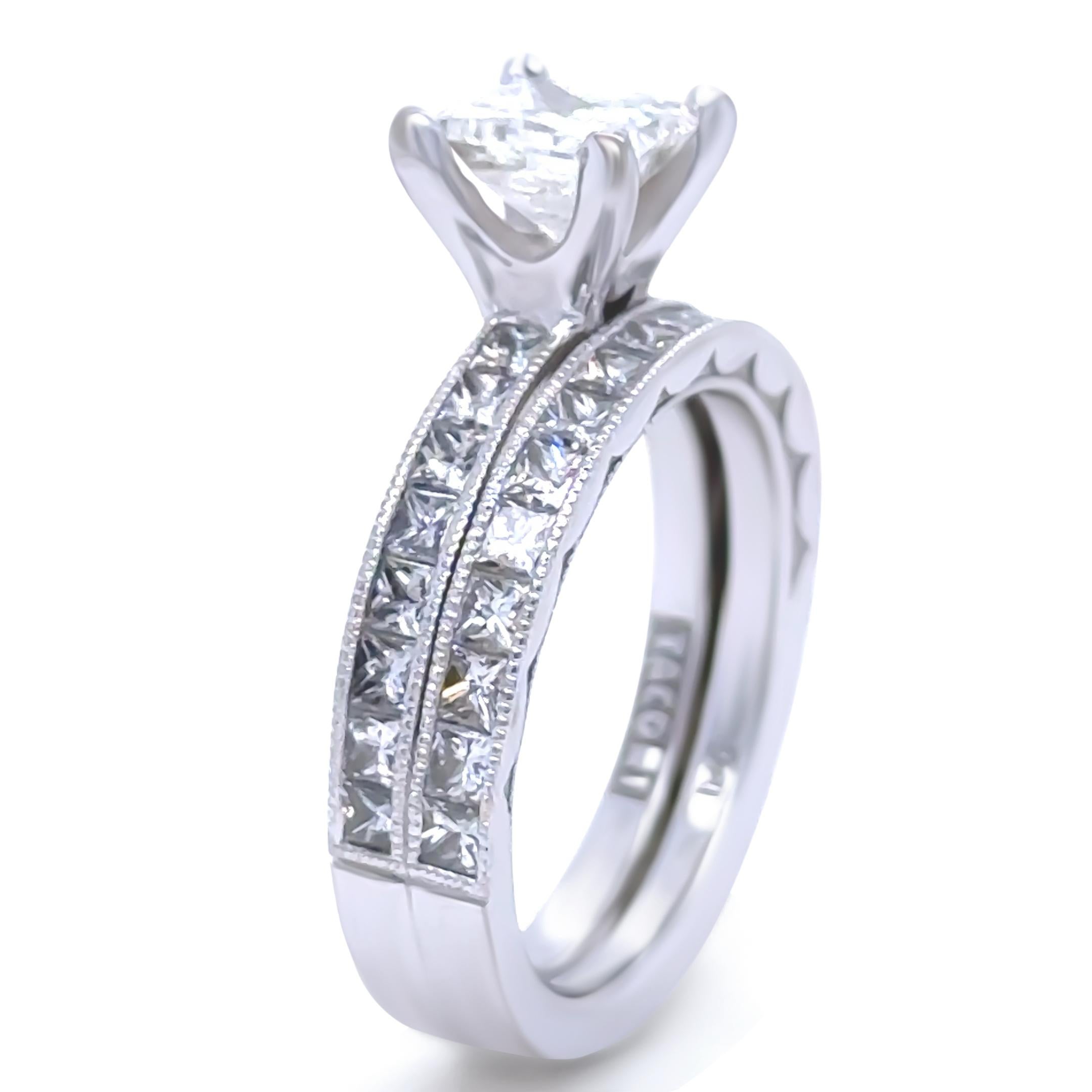 GIA Bague de fiançailles en or blanc 18ct diamant taille princesse 1.72ct 6.55g en vente 2
