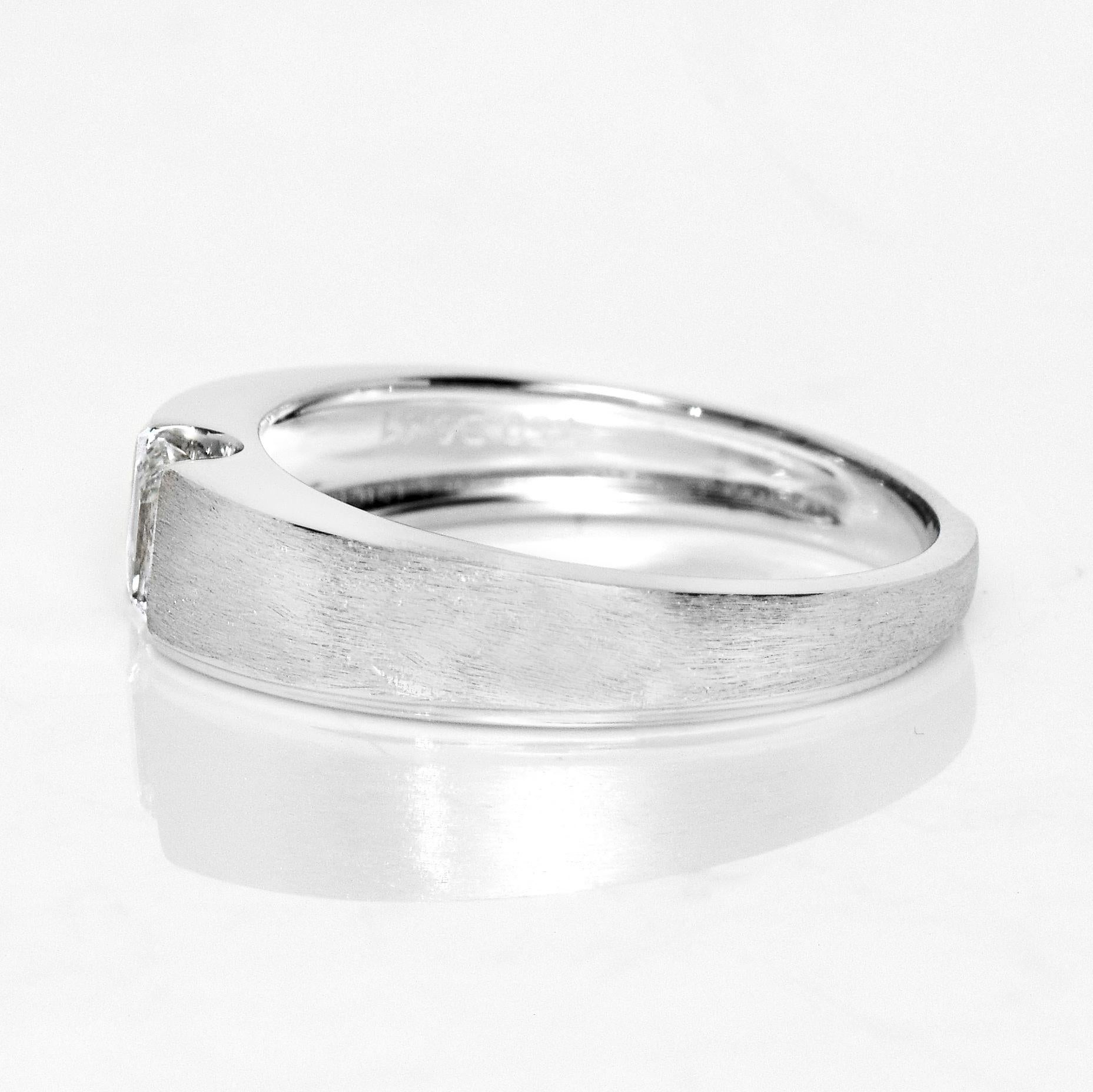 Women's or Men's GIA 18K 0.81 Ct I IF Natural Diamond Antique Wedding/Engagement Ring For Sale