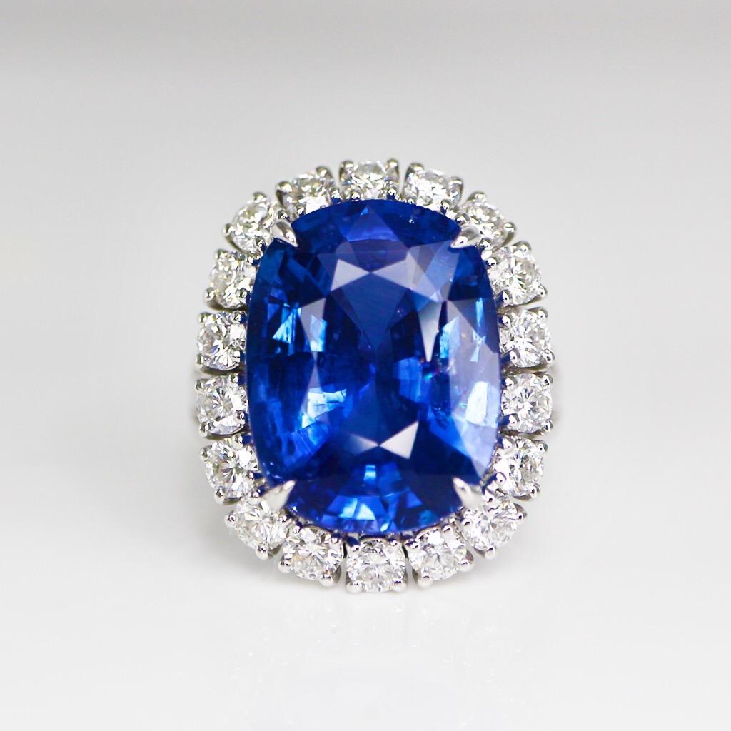 Cushion Cut GIA 18K 10.26 ct Royal Blue Sapphire Antique Art Deco Engagement Ring For Sale