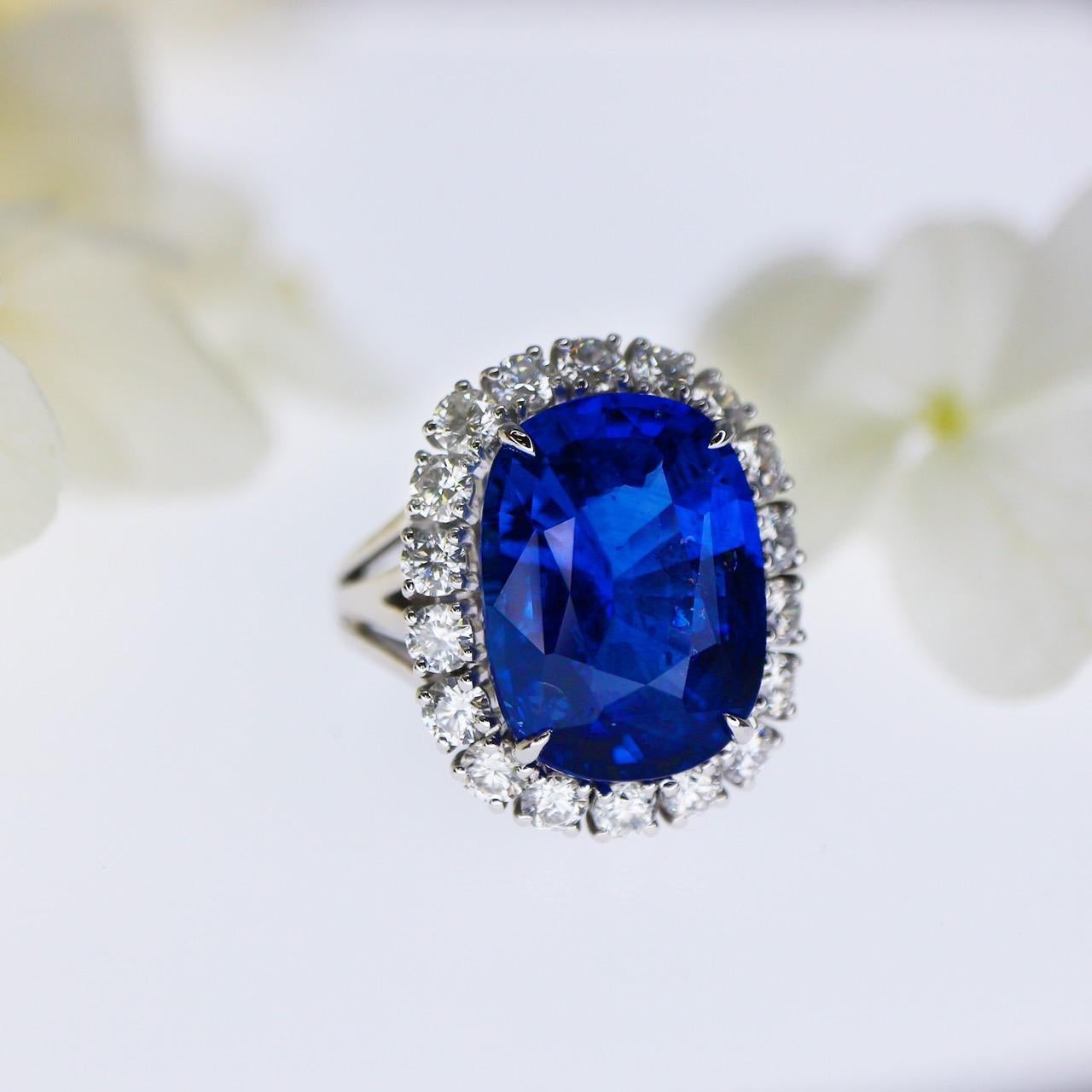 Cushion Cut GIA 18K 10.26 ct Royal Blue Sapphire Antique Art Deco Engagement Ring For Sale