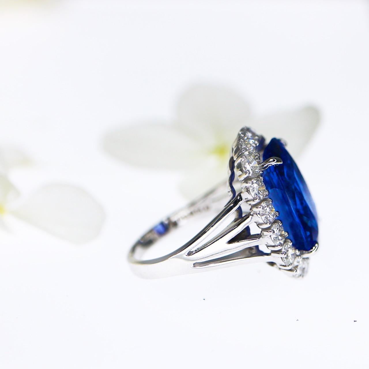 Contemporary GIA&GRS 18K 10.26 ct Sri Royal Blue Sapphire Antique Art Deco Engagement Ring