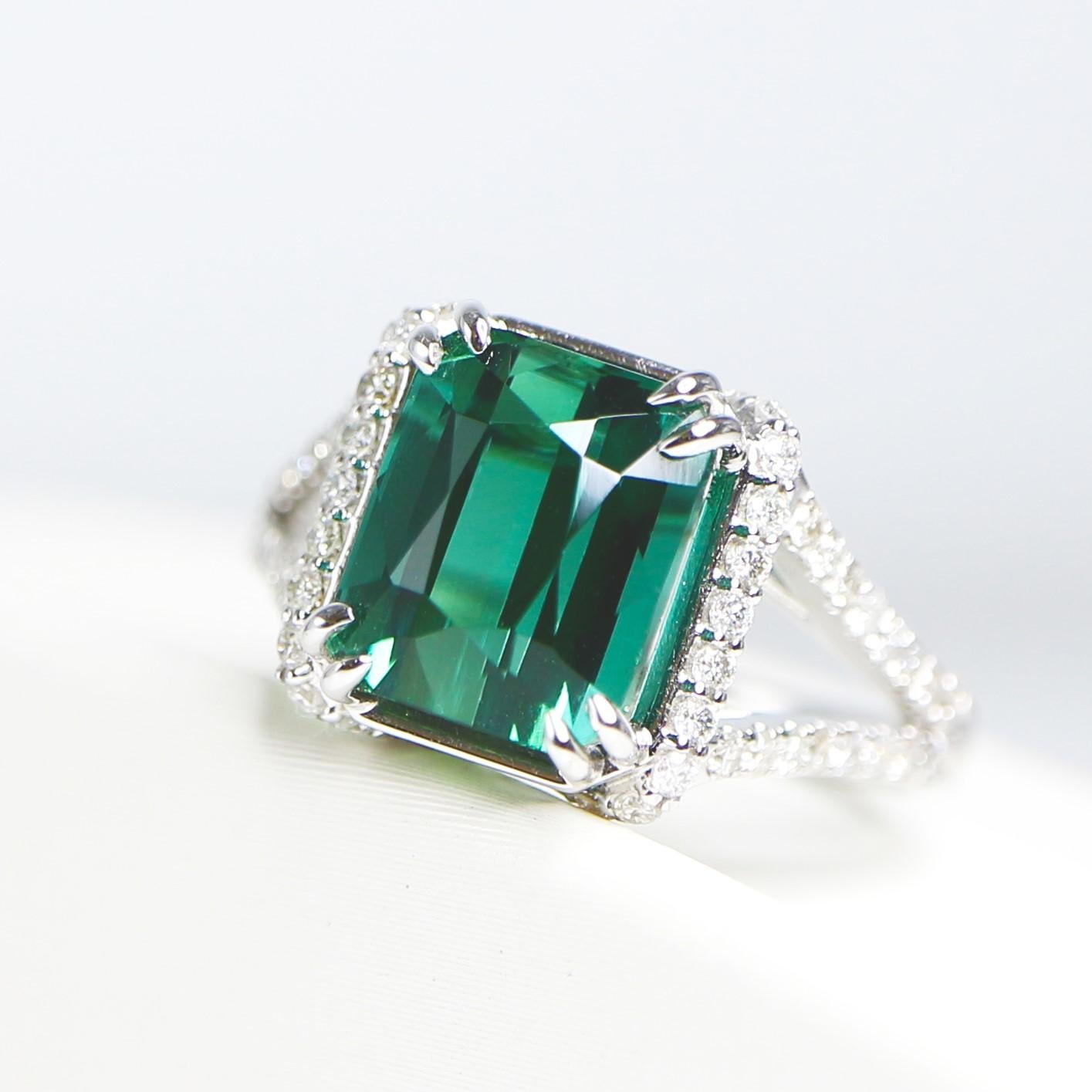 Cushion Cut GIA 4.07 Ct  18K White Gold Natural Indicolite Tourmaline Engagement Ring For Sale