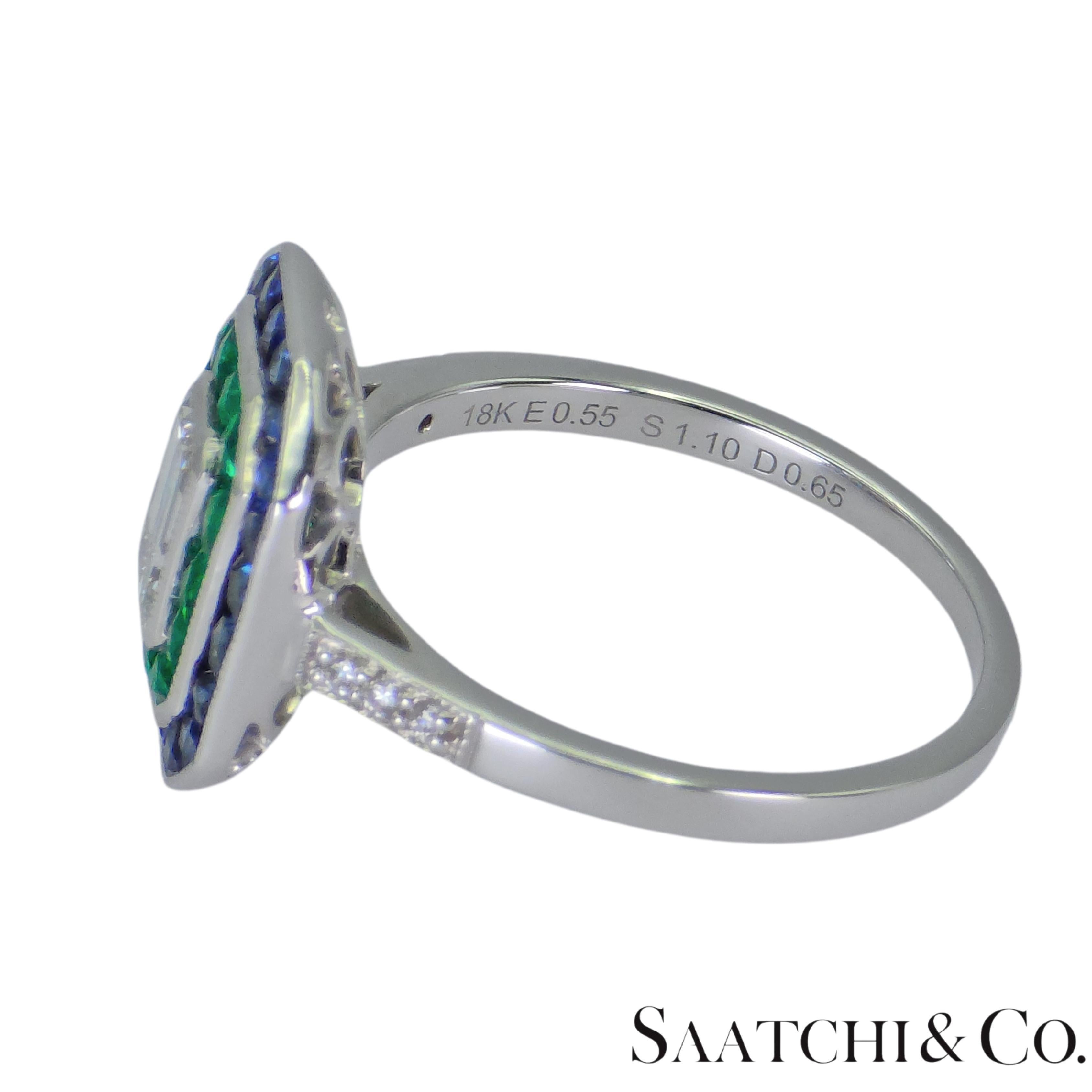 GIA - Anello con zaffiro e diamante tondo naturale VVS a forma di smeraldo 18K 750 in vendita 1
