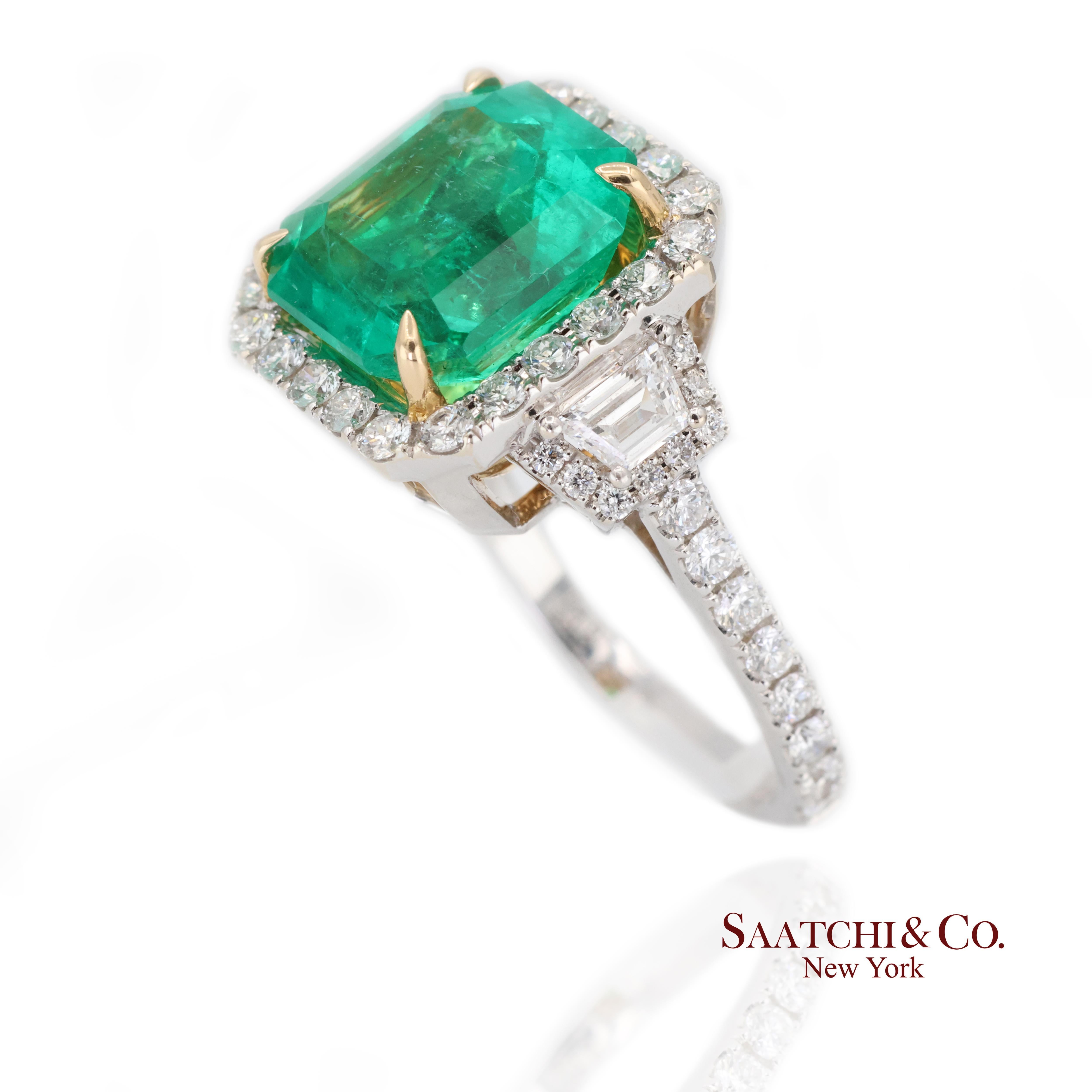 GIA Bague en or blanc 18k 750 émeraude colombienne naturelle et diamant naturel en vente 4