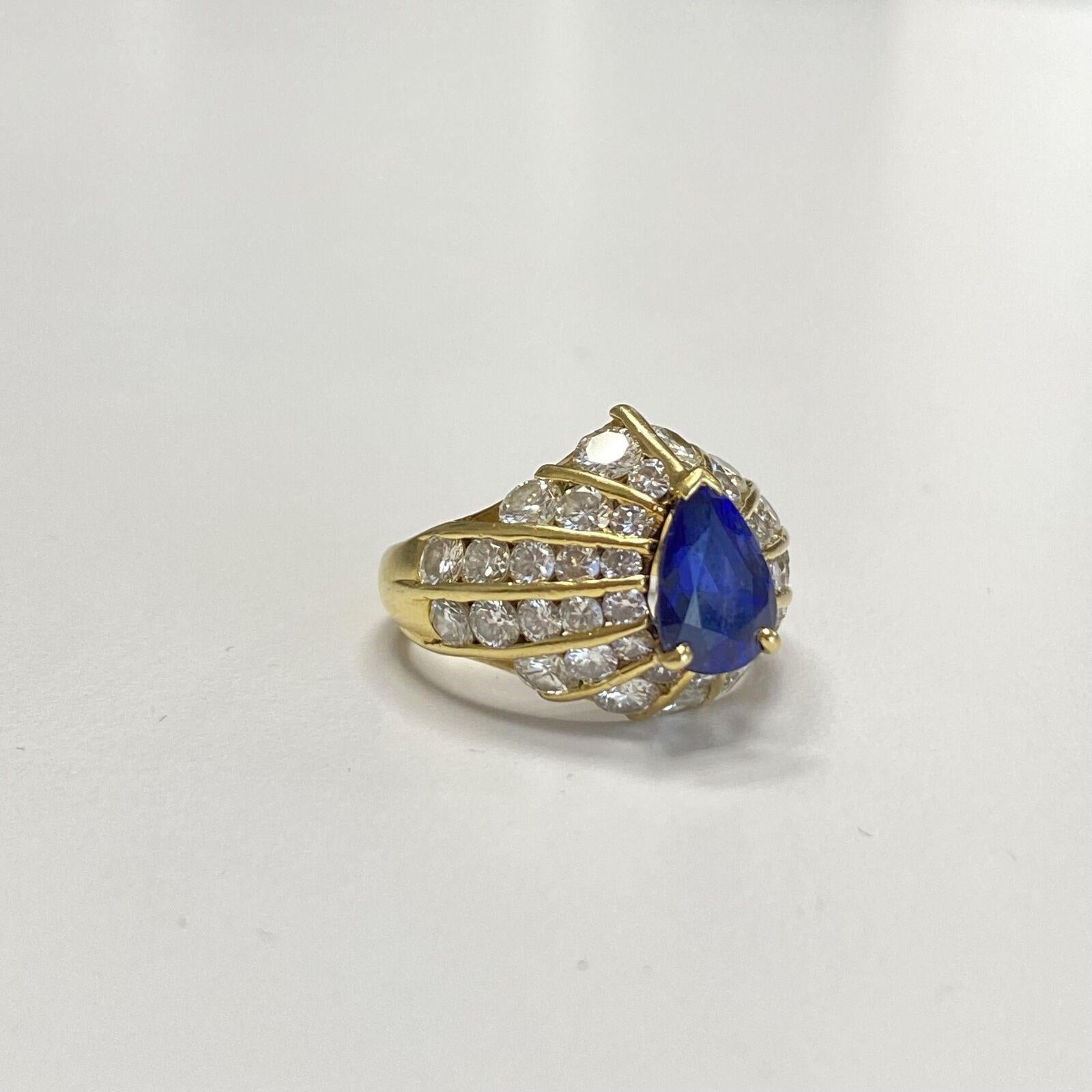 Women's or Men's GIA 18K Yellow Gold Pear Shape BLUE SAPPHIRE DIAMOND Ring For Sale