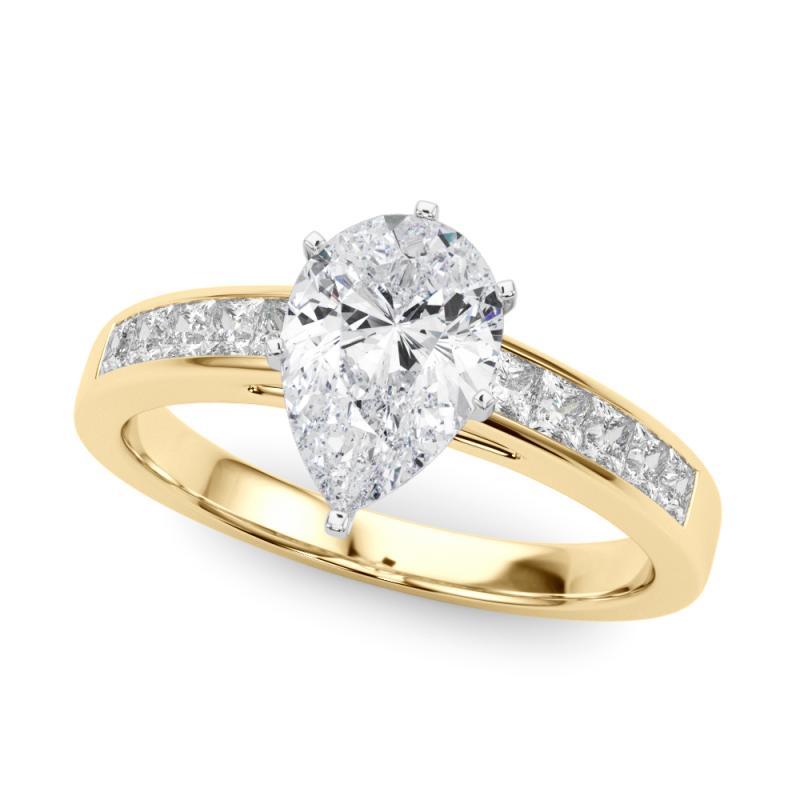 Taglio a goccia GIA 1,91ct Pear Princess Channel Solitaire Center Anello con diamanti in oro giallo in vendita