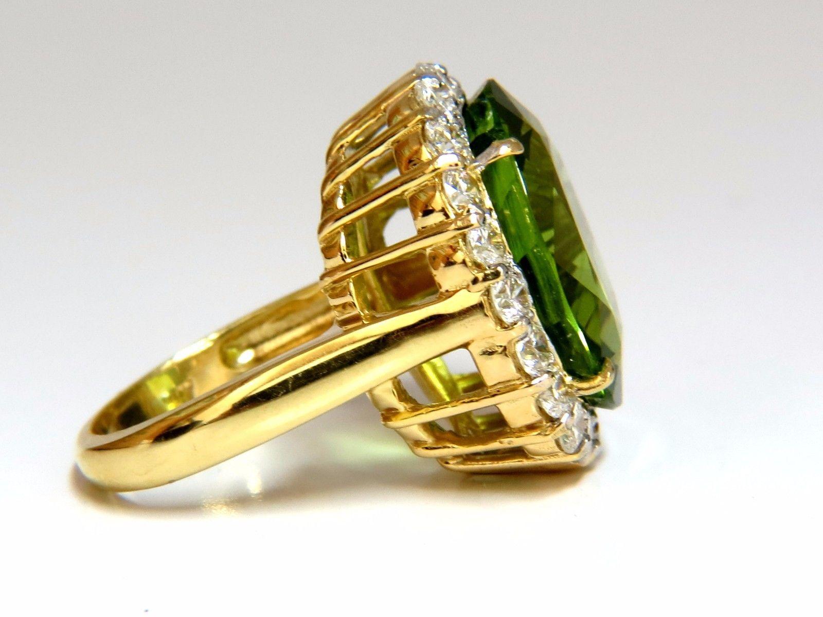 GIA 19.89 Carat Natural Vivid Green Oval Peridot Diamond Ring Halo 18 Karat 4
