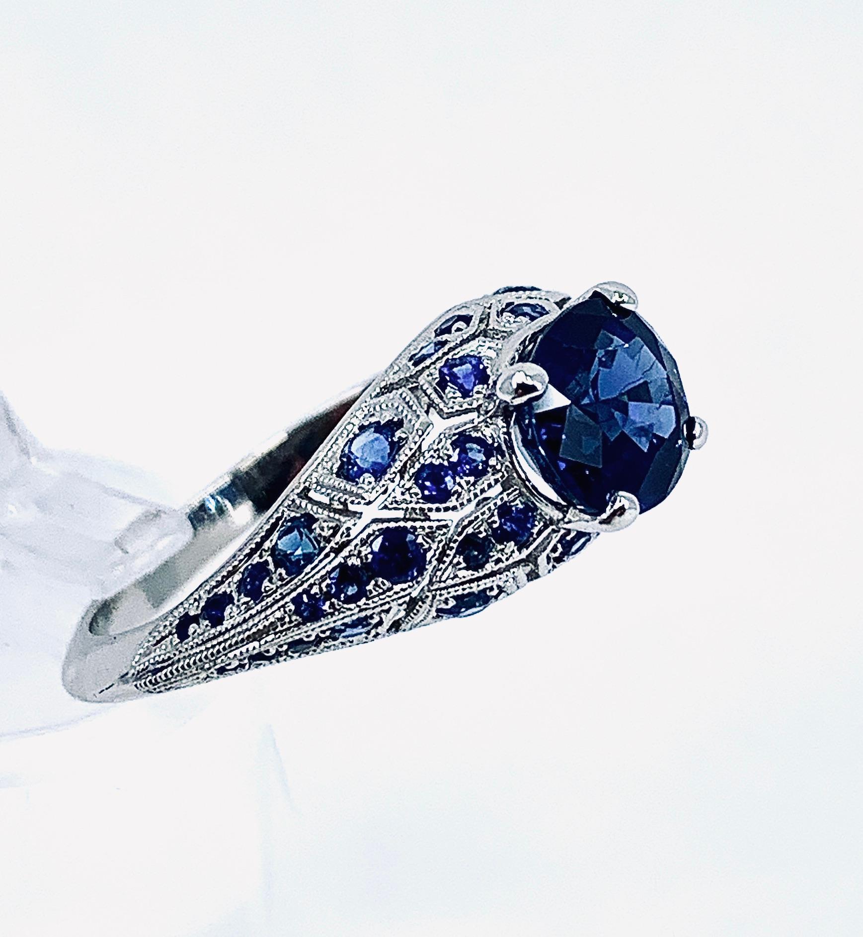 GIA-Certified 1.99 Carat Oval Sapphire in Platinum Edwardian-Style Bombe Setting For Sale 2