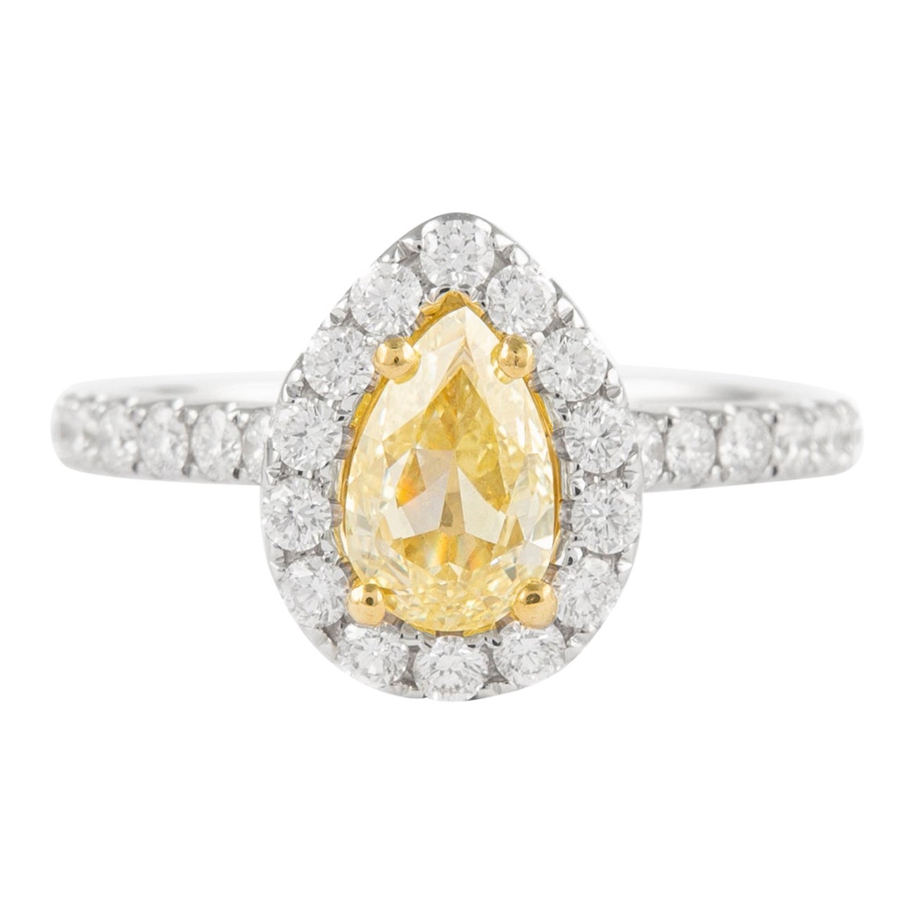 Bague en or blanc 18 carats avec diamant jaune fantaisie en forme de poire de 1 carat et halo de diamants, certifié GIA