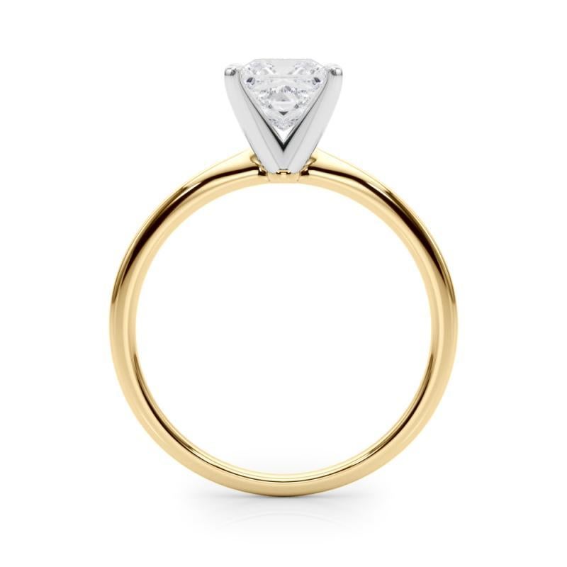 GIA 1ct Princess Slim Band Prong Set Solitaire Anello di diamanti in oro giallo 18K In condizioni Nuovo in vendita a New York, NY