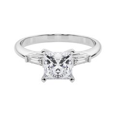 GIA Bague à diamant en or blanc 18K de 1ct Princesse à trois pierres Baguette effilée