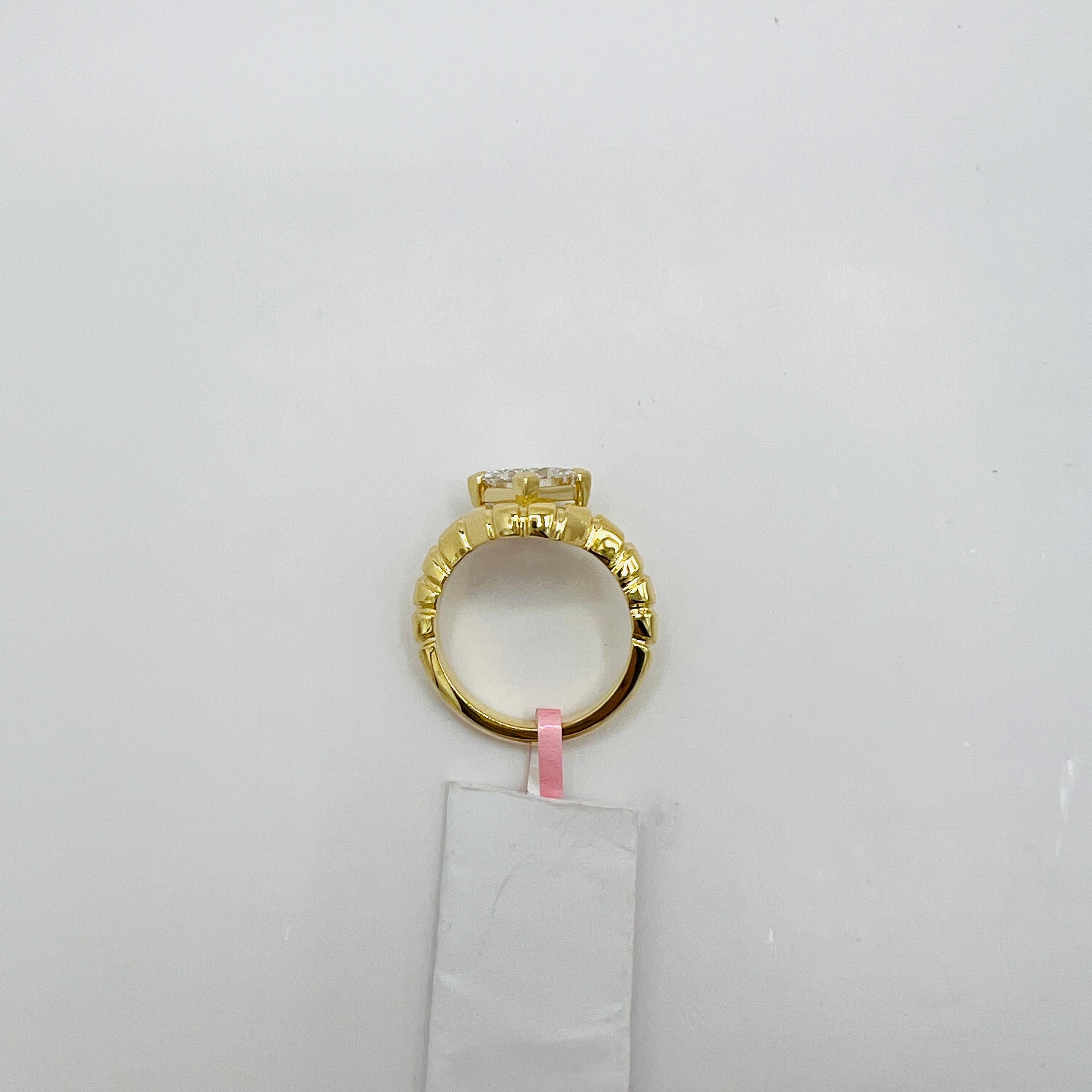 GIA Anillo de diamantes blancos talla princesa de 2 quilates en oro amarillo de 18 quilates en venta 2