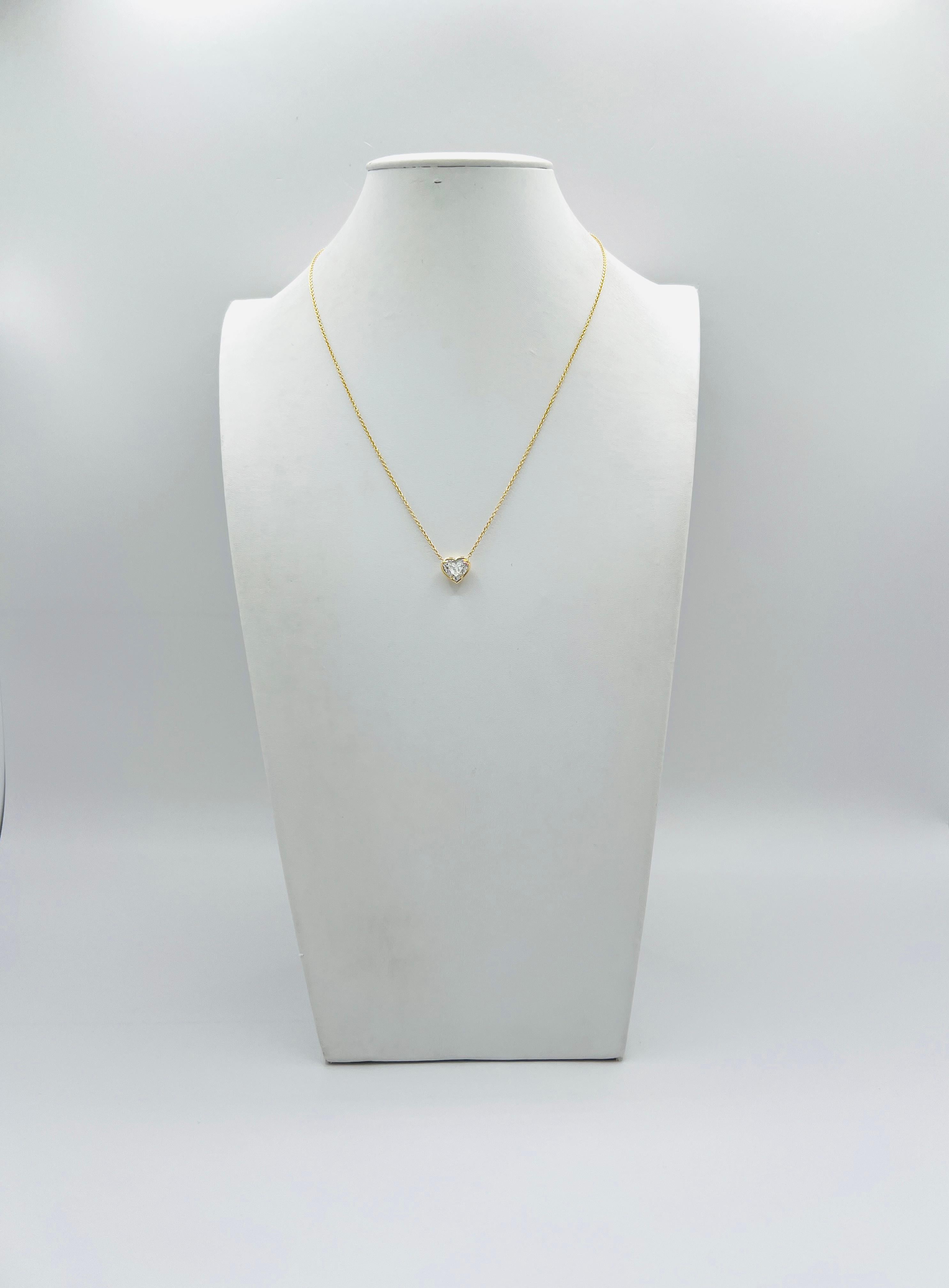 Cuore Collana con ciondolo a cuore con diamante bianco da 2 carati GIA in oro giallo 18 carati in vendita