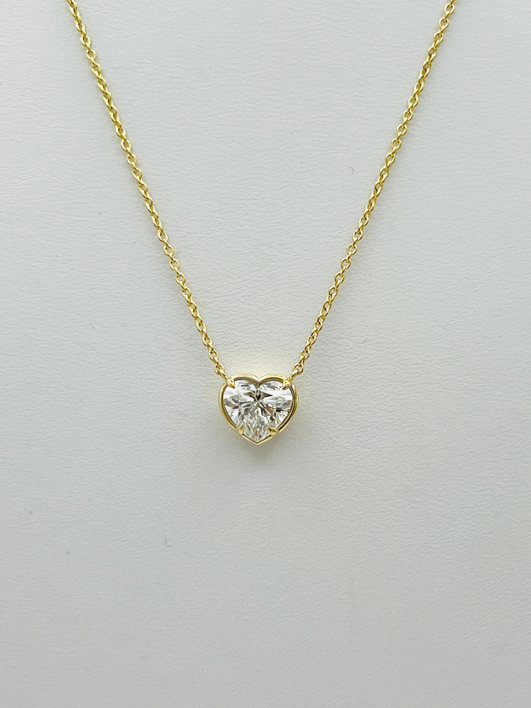 GIA 2 Carat White Diamond Heart Pendant Necklace in 18K Yellow Gold In New Condition For Sale In Los Angeles, CA