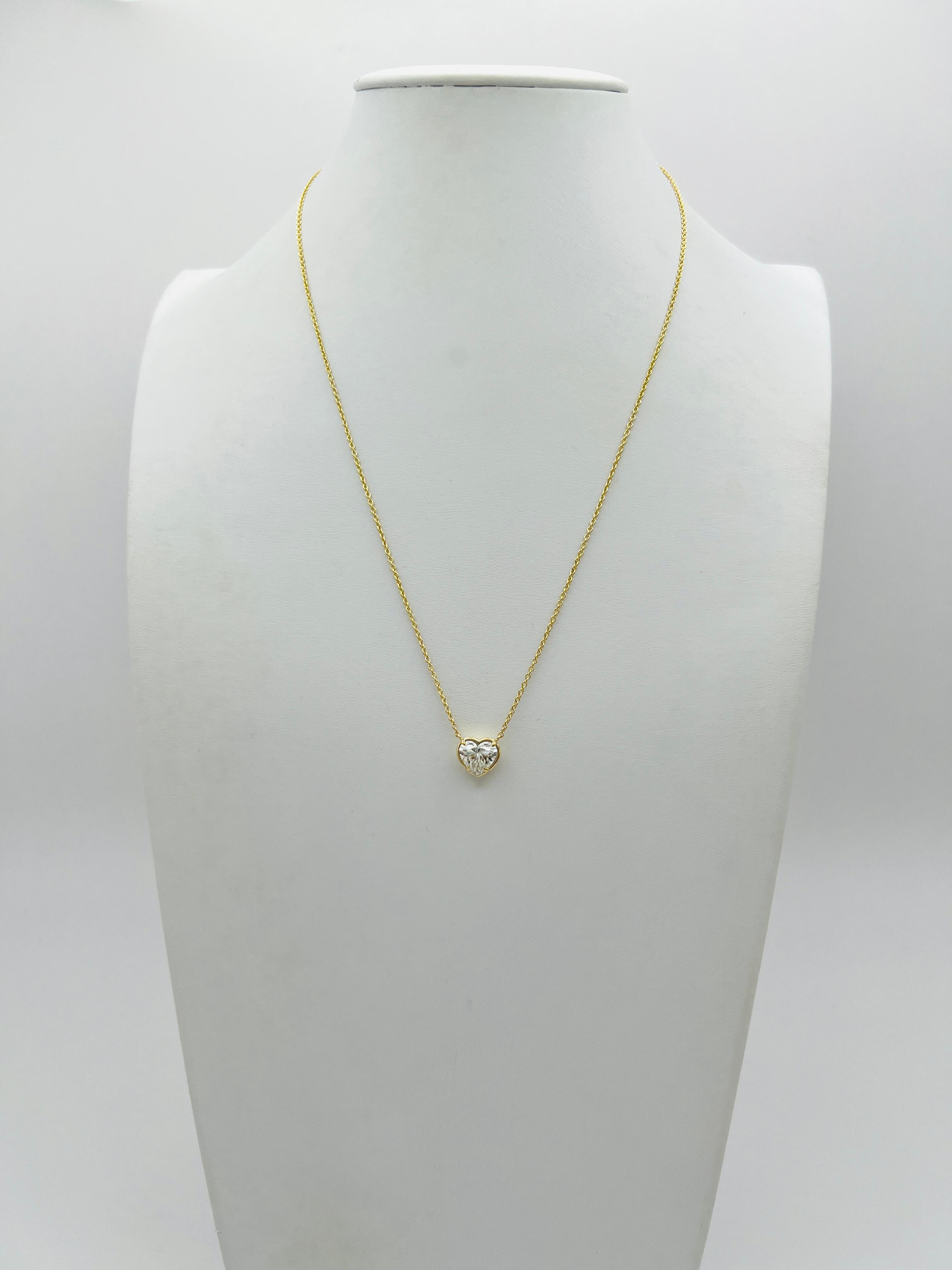 Women's or Men's GIA 2 Carat White Diamond Heart Pendant Necklace in 18K Yellow Gold For Sale