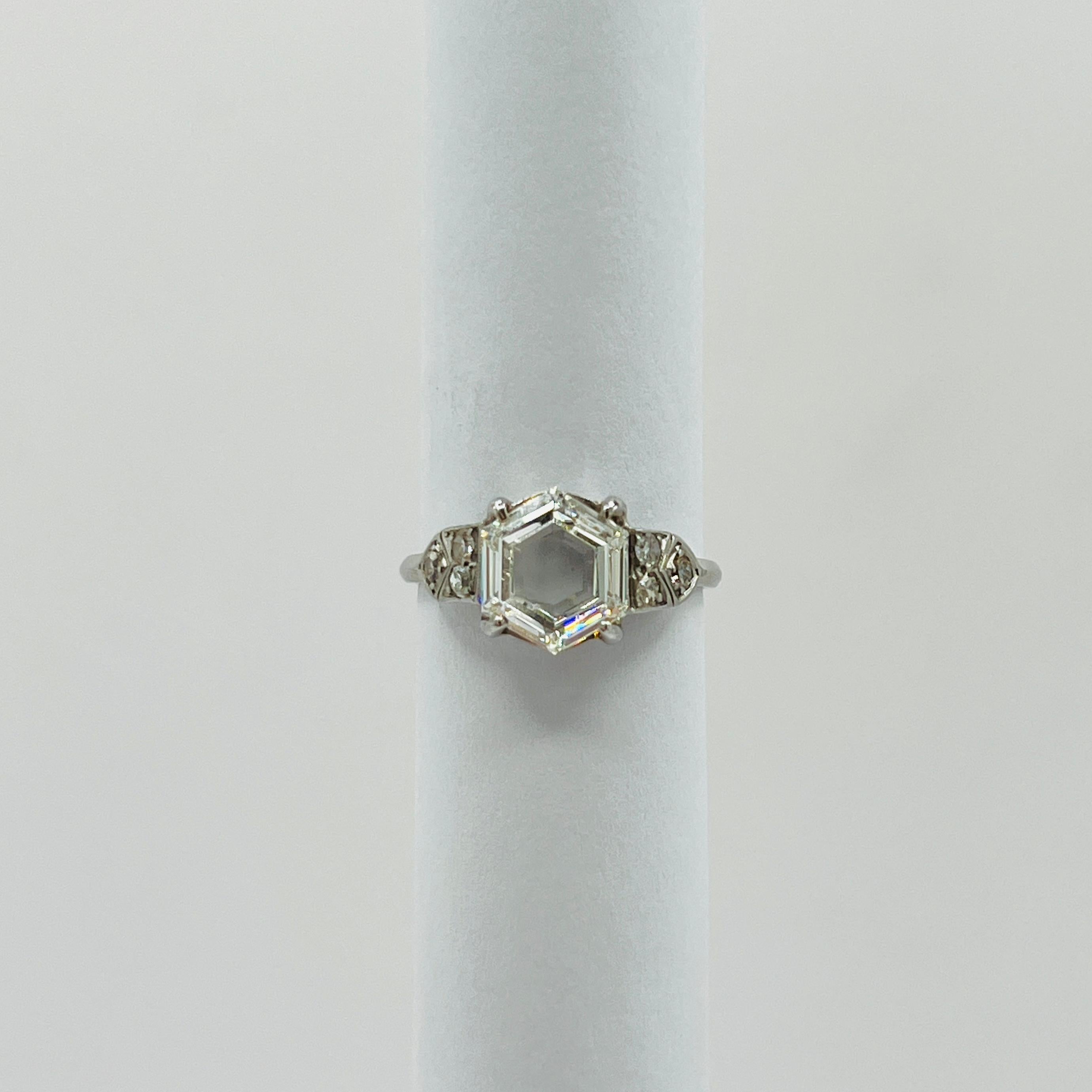 GIA 2 Carat White Diamond Hexagon Solitaire Ring in Platinum In New Condition For Sale In Los Angeles, CA