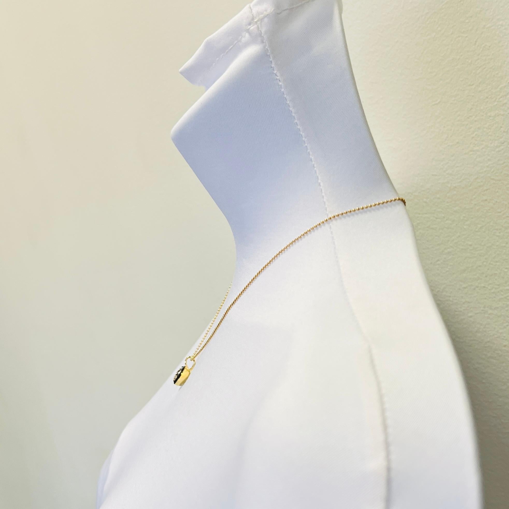 Taglio rotondo GIA Collana con diamante bianco rotondo da 2 carati in rodio nero e oro giallo 18 carati in vendita