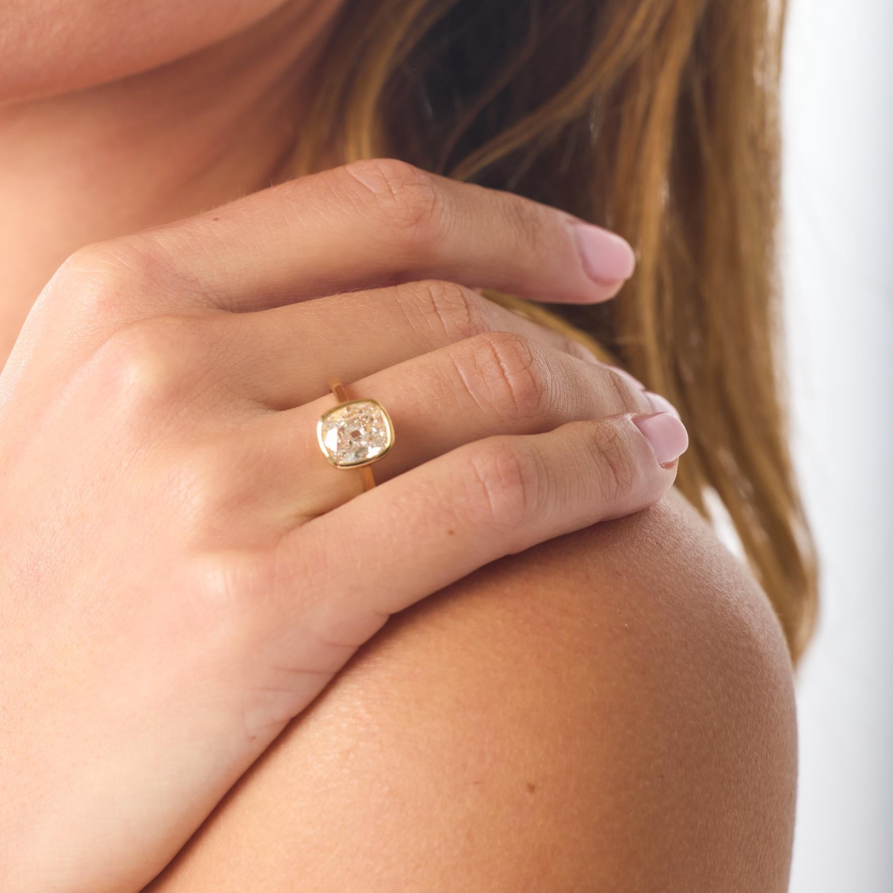 Taille vieille mine Bague de fiançailles en or jaune 18 carats GIA 2,00 carats diamant taille mine ancienne en vente