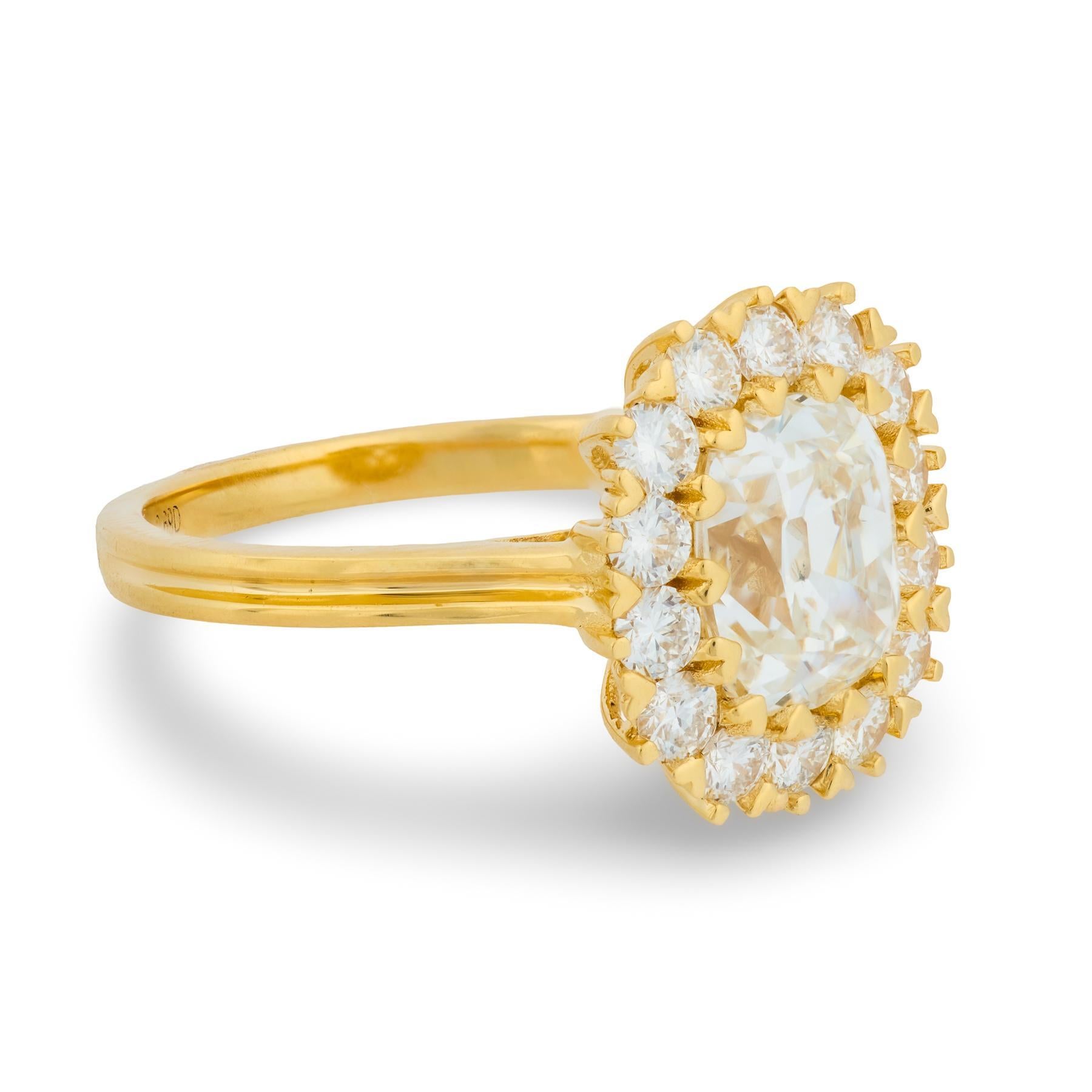 Bague de fiançailles en or jaune 18 carats GIA 2,00 carats diamant taille mine ancienne Bon état - En vente à Beverly Hills, CA